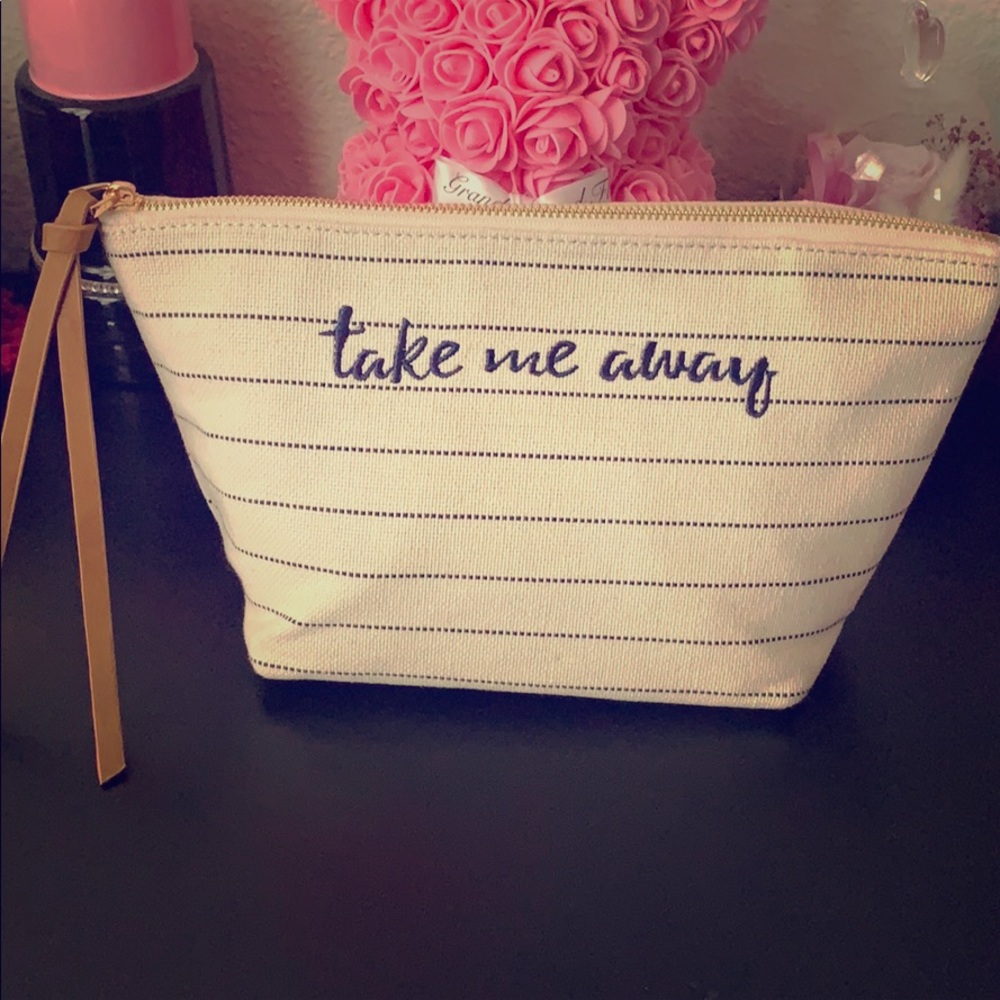 Neiman Marcus cosmetic bag💗